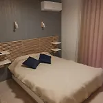 Lejlighed Victor Apartment-for Leisure Or Business *